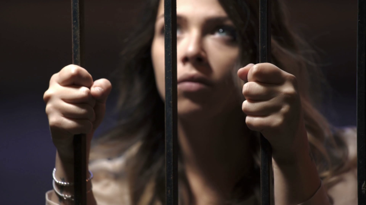 womanprisonbars